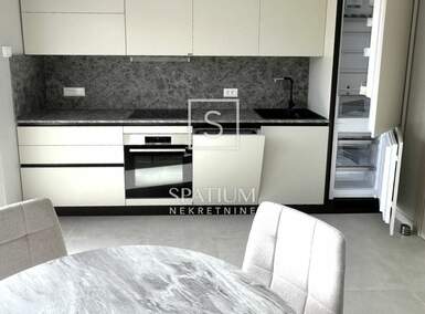Trosoban stan, Rijeka, Gornja Vežica, najam, 800 €, 55 m2