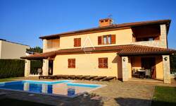 Kuca, Poreč, prodaja, 699500 €, 417 m2