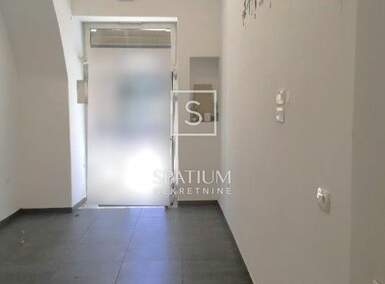 Poslovni prostor, Rijeka, Centar, najam, 750 €, 27 m2