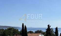 Cetvorosoban stan, Krk, prodaja, 330000 €, 126 m2