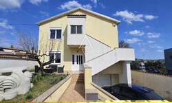 Kuca, Pula, Veli vrh, prodaja, 710000 €, 320 m2