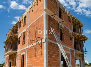 Trosoban stan, Vodice, prodaja, 219000 €, 92 m2