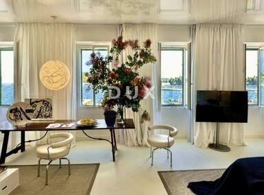 Dvosoban stan, Rovinj, prodaja, 730000 €, 70 m2