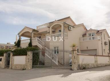 Kuca, Vodice, prodaja, 770000 €, 329 m2