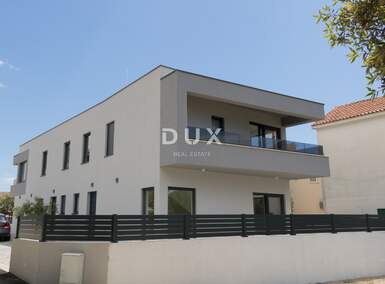 Kuca, Šibenik, Žaborić, prodaja, 430000 €, 277 m2
