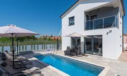 Kuca, Poreč, prodaja, 460000 €, 125 m2