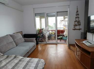 Trosoban stan, Pula, Centar, prodaja, 256000 €, 82 m2