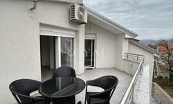 Trosoban stan, Kraljevica, najam, 800 €, 90 m2