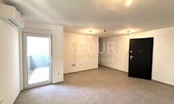 Trosoban stan, Pula, Centar, prodaja, 225000 €, 55 m2