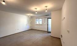 Trosoban stan, Pula, Centar, prodaja, 225000 €, 55 m2