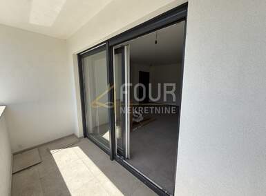 Trosoban stan, Pula, Centar, prodaja, 225000 €, 55 m2