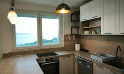 Trosoban stan, Rijeka, Podmurvice, najam, 800 €, 63 m2