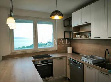 Trosoban stan, Rijeka, Podmurvice, najam, 800 €, 63 m2