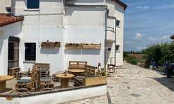 Poslovni prostor, Pula, Štinjan, prodaja, 365000 €, 141 m2