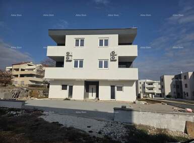 Kuca, Medulin, prodaja, 875000 €, 400 m2