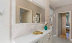 Dvosoban stan, Poreč, prodaja, 315000 €, 65 m2