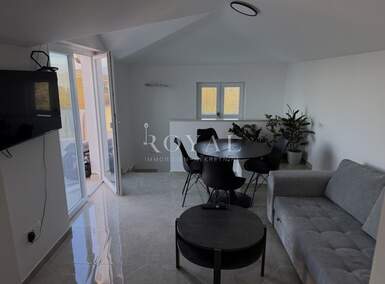 Trosoban stan, Malinska-Dubašnica, Malinska, najam, 1000 €, 50 m2