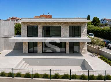 Kuca, Poreč, prodaja, 2000000 €, 280 m2