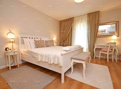 Dvosoban stan, Poreč, prodaja, 317500 €, 74 m2