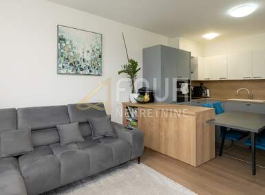 Trosoban stan, Rijeka, Srdoči, prodaja, 285000 €, 62 m2