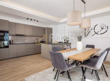 Trosoban stan, Opatija, Ičići, prodaja, 530000 €, 121 m2