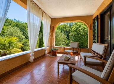 Kuca, Dobrinj, prodaja, 520000 €, 168 m2