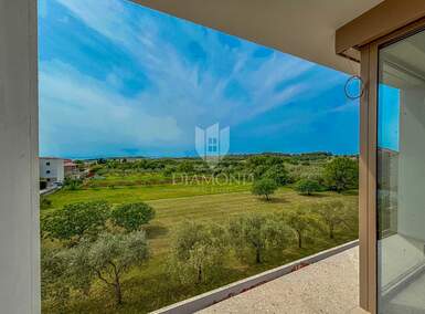 Dvosoban stan, Novigrad, prodaja, 429000 €, 111 m2