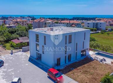 Dvosoban stan, Novigrad, prodaja, 629000 €, 117 m2