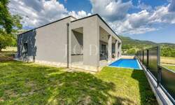 Kuca, Buzet, prodaja, 420000 €, 150 m2