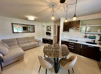 Trosoban stan, Pula, prodaja, 238000 €, 72 m2