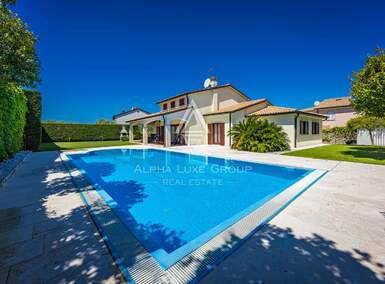 Kuca, Umag, prodaja, 890000 €, 205 m2