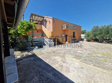 Kuca, Benkovac, prodaja, 350000 €, 350 m2