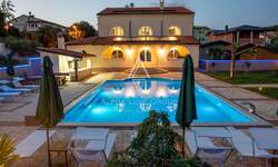 Kuca, Poreč, prodaja, 970000 €, 550 m2