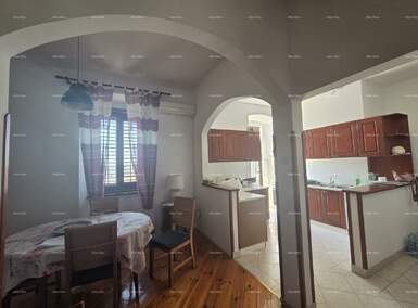 Dvosoban stan, Pula, prodaja, 220000 €, 76 m2