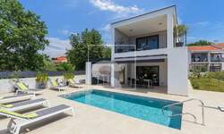 Kuca, Poreč, prodaja, 668000 €, 140 m2