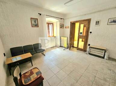 Poslovni prostor, Kraljevica, najam, 200 €, 17 m2