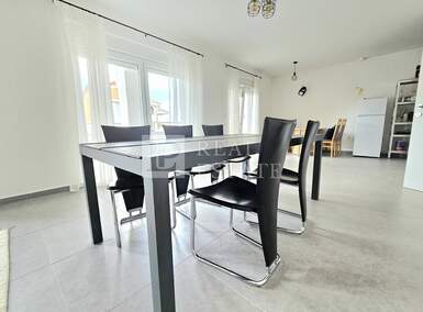 Trosoban stan, Crikvenica, prodaja, 270000 €, 103 m2