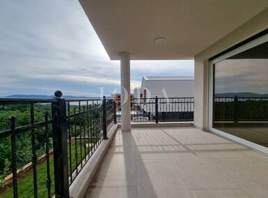 Trosoban stan, Omišalj, Njivice, prodaja, 430000 €, 80 m2