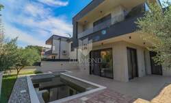 Kuca, Medulin, prodaja, 730000 €, 218 m2