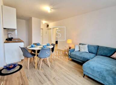 Trosoban stan, Lovran, najam, 850 €, 59 m2
