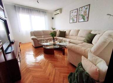 Trosoban stan, Rijeka, Srdoči, najam, 850 €, 70 m2
