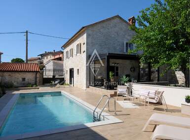 Kuca, Višnjan, prodaja, 1 €, 130 m2