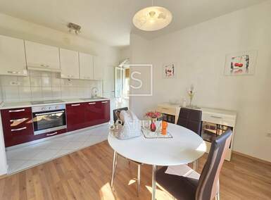 Trosoban stan, Rijeka, Donja Vežica, prodaja, 470000 €, 155 m2