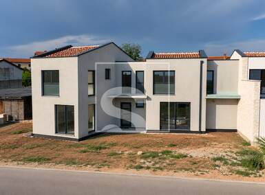 Kuca, Umag, prodaja, 420000 €, 145 m2