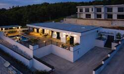 Kuca, Crikvenica, prodaja, 1350000 €, 186 m2