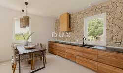 Trosoban stan, Mali Lošinj, Nerezine, prodaja, 385000 €, 82 m2