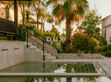 Trosoban stan, Mali Lošinj, Nerezine, prodaja, 375000 €, 83 m2