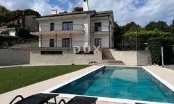 Kuca, Matulji, prodaja, 990000 €, 306 m2