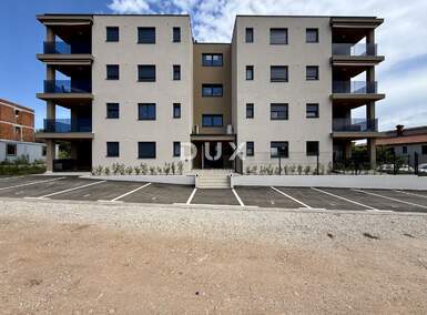Trosoban stan, Tar-Vabriga, Vabriga, prodaja, 280000 €, 77 m2