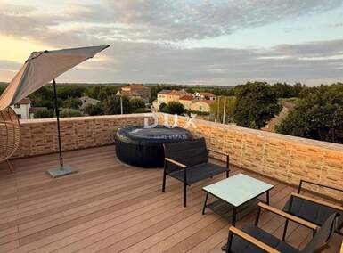 Kuca, Poreč, Gedići, prodaja, 343000 €, 180 m2
